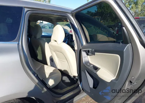 2016 Volvo Xc60 T5 Premier from USA, damaged, VIN YV4612RK5G2854730